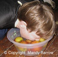 apple bobbing