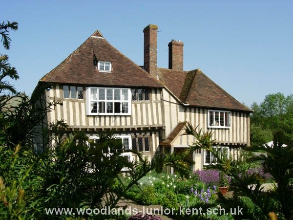 tudor_country